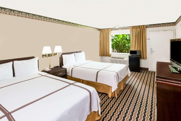 Travelodge by Wyndham Shreveport LA image 8